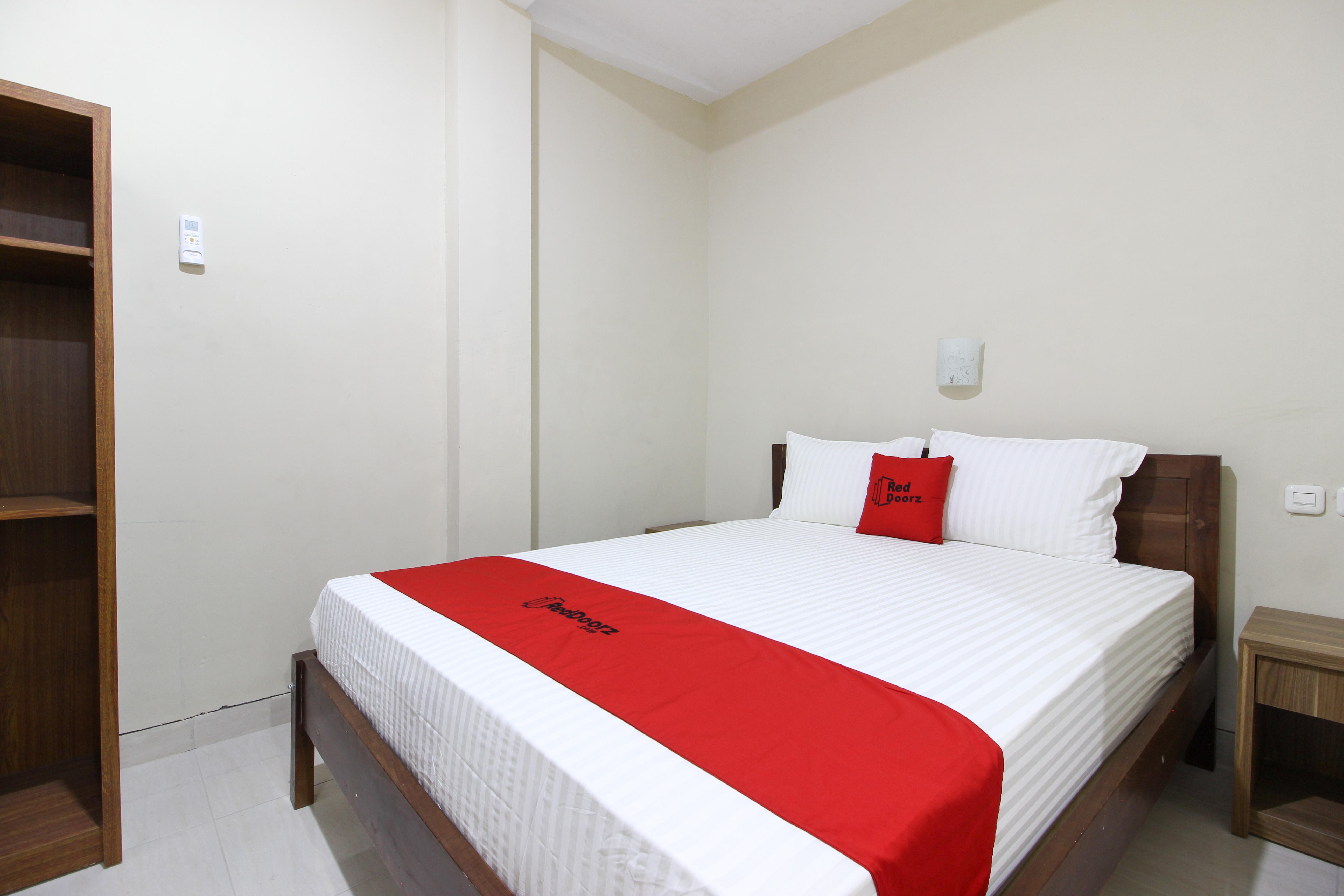 מלון Kalasan Reddoorz Near Jogja Kembali Monument 3 מראה חיצוני תמונה