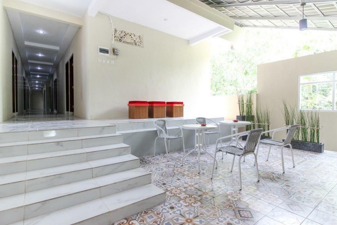 מלון Kalasan Reddoorz Near Jogja Kembali Monument 3 מראה חיצוני תמונה