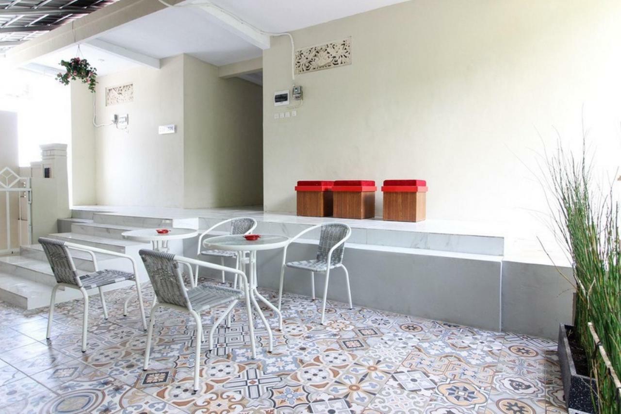 מלון Kalasan Reddoorz Near Jogja Kembali Monument 3 מראה חיצוני תמונה